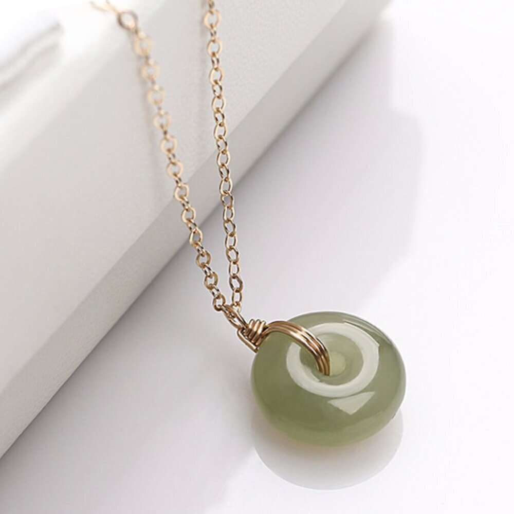 18K Gold Plated Stainless Steel Round Haitan Jade Pendant Necklace